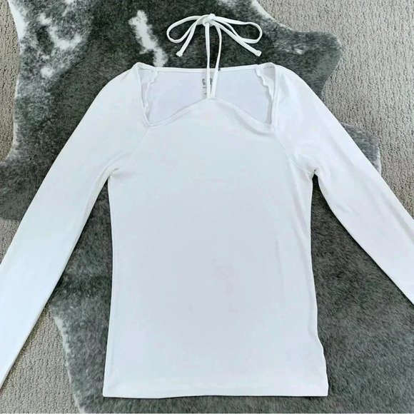 NWT Modern Cut-Out Halter T-Shirt - Picture 6 of 11